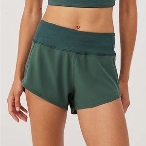 Outdoor Voices Hudson 2.5” Shorts, Green, Large